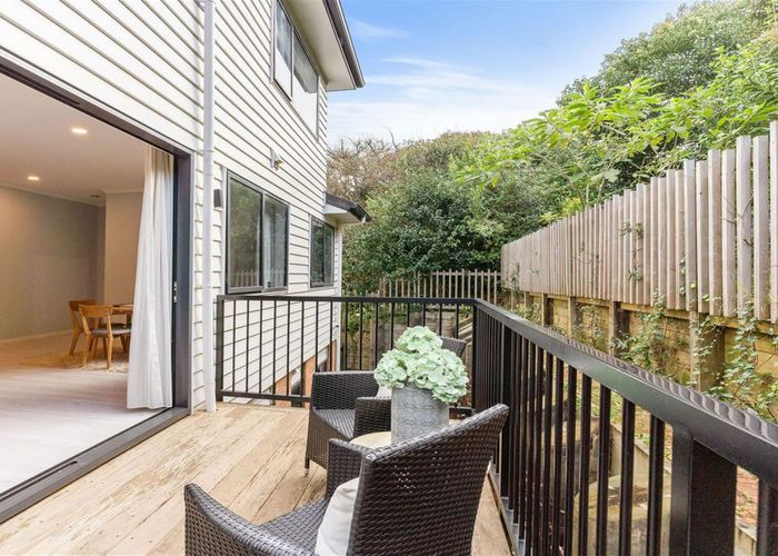  at 33d Wairau Road, Forrest Hill, North Shore City, Auckland