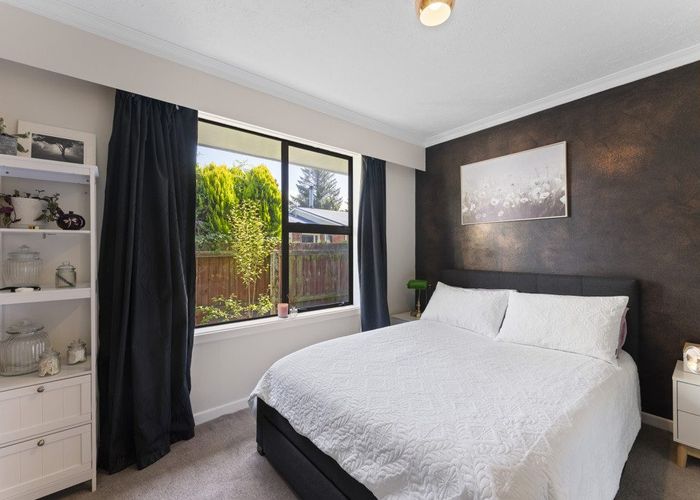  at 4 Westmorland Place, Bishopdale, Christchurch City, Canterbury