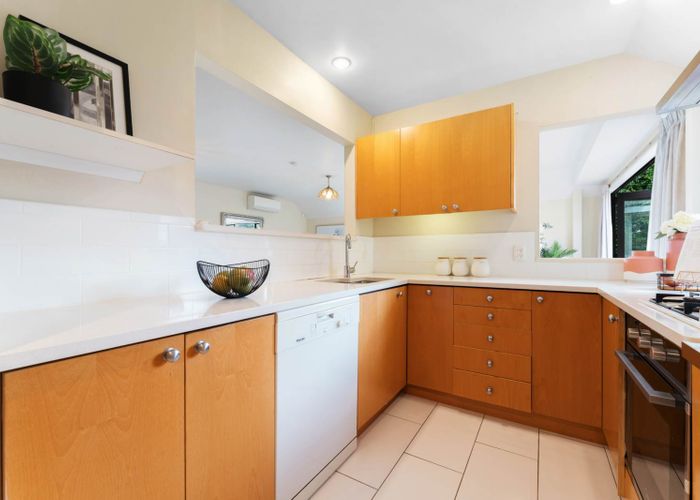  at 2/6 Corbett-Scott Avenue, Epsom, Auckland