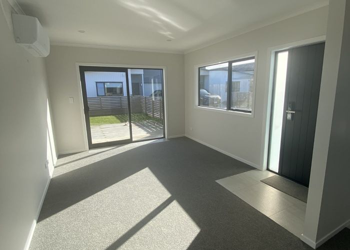  at 2/10 Ekara Road, Flagstaff, Hamilton