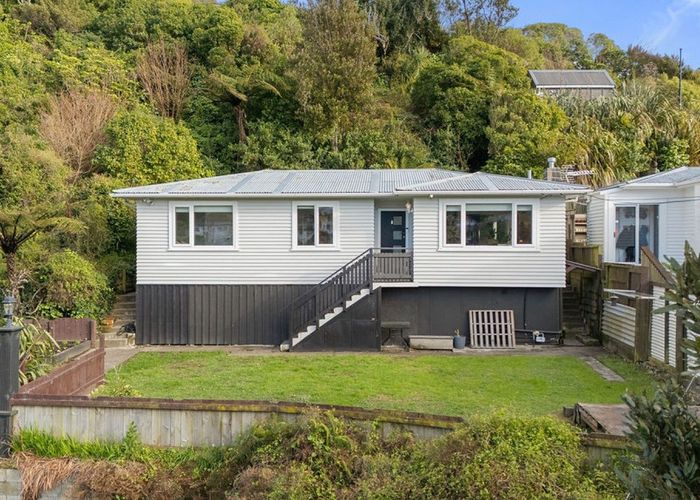  at 123 Newlands Road, Newlands, Wellington, Wellington