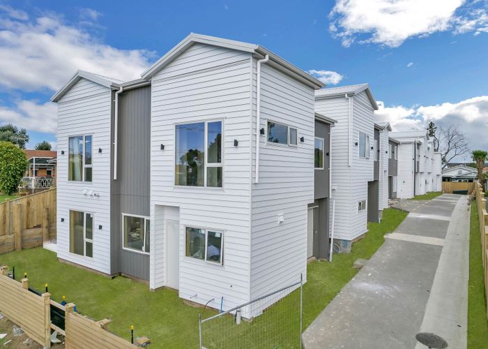  at Lot 5, 9 Fairview Road, Papatoetoe, Manukau City, Auckland