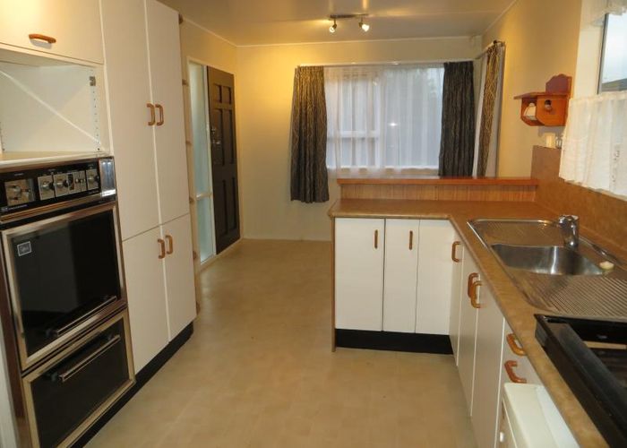  at 32 Meadowbrook Drive, Cloverlea, Palmerston North