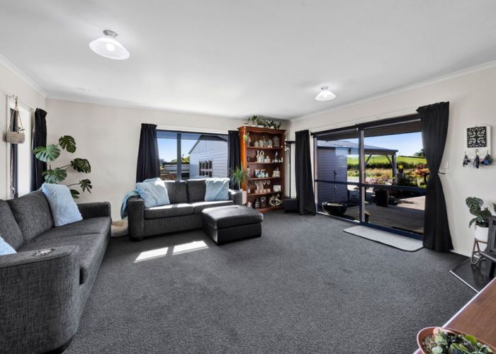  at 851 East Road, Toko, Stratford