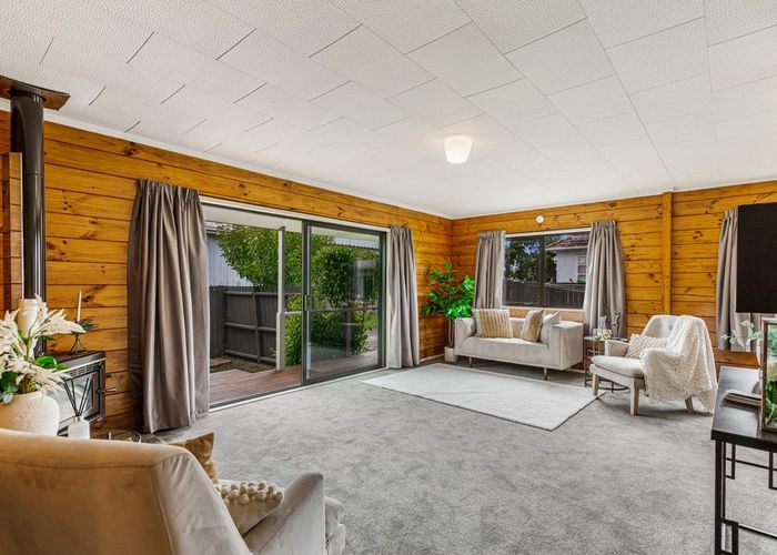  at 2/46 Delta Avenue, New Lynn, Auckland