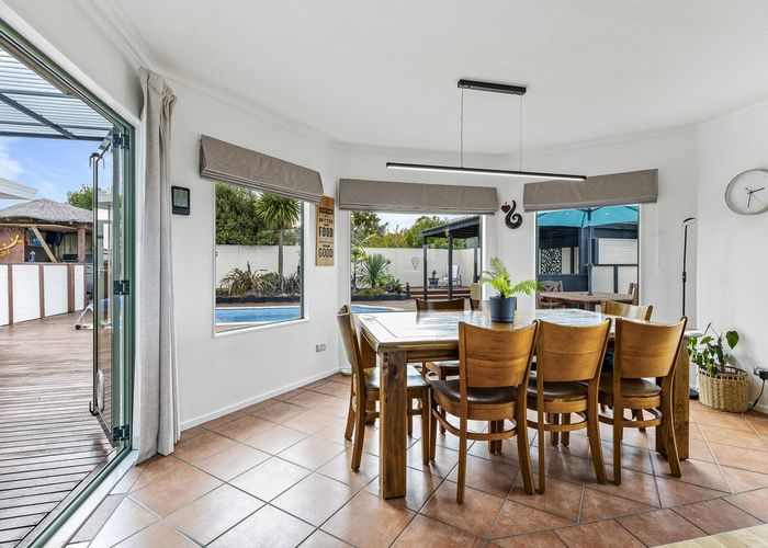  at 4 Farnell Place, Gulf Harbour, Whangaparaoa