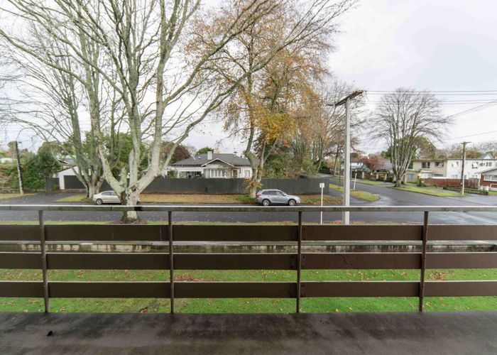  at 2/16 Thames Street, Claudelands, Hamilton, Waikato