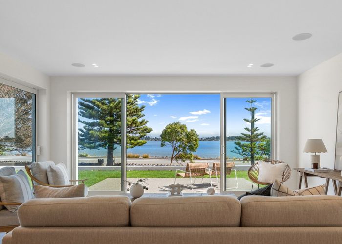  at 2/1 The Brae, Mount Pleasant, Christchurch City, Canterbury