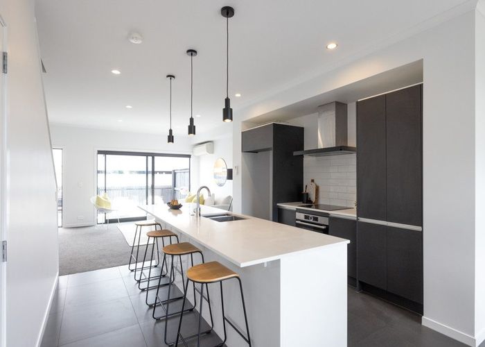  at 10 Alexander Willis Crescent, Hobsonville, Waitakere City, Auckland