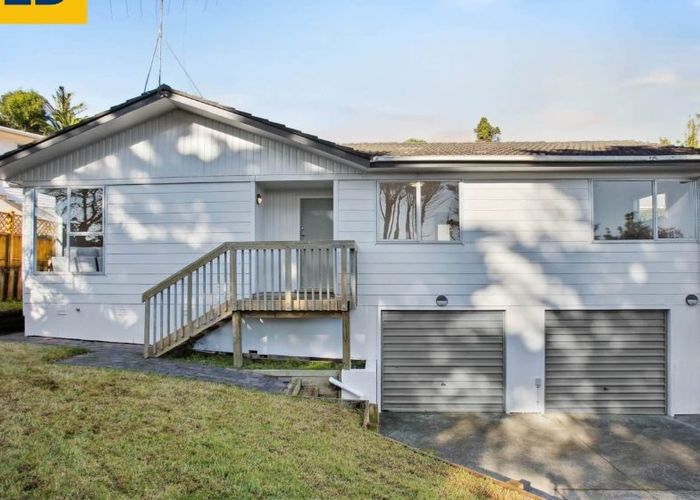  at 28 Holt Avenue, Torbay, Auckland