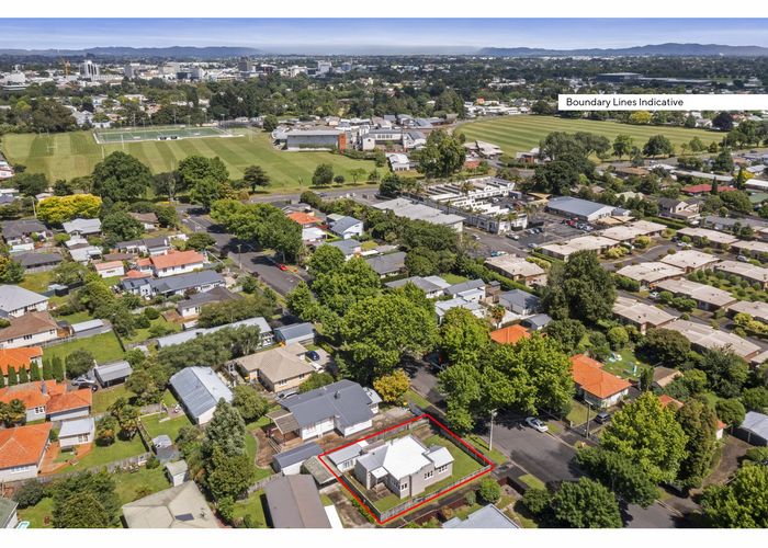  at 16 Wilson Street, Hamilton East, Hamilton