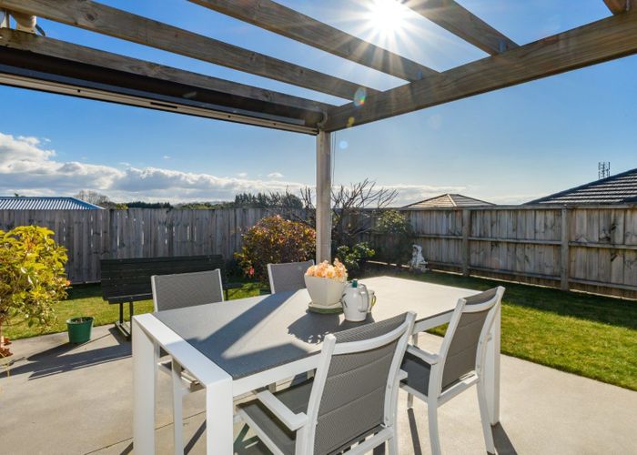  at 124 Rowesdale Drive, Ohauiti, Tauranga