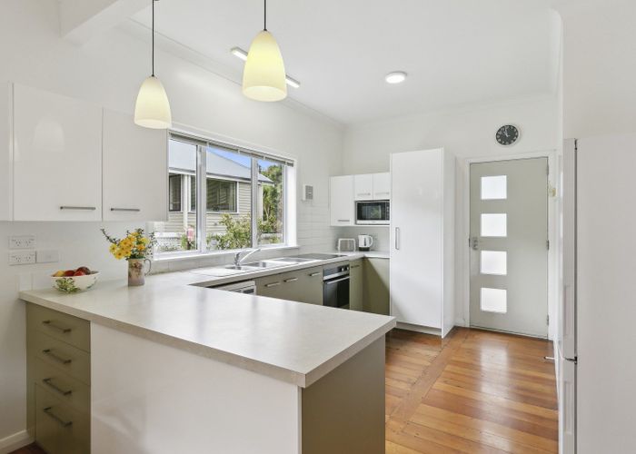  at 64 Khandallah Road, Ngaio, Wellington