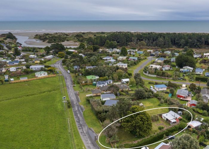  at 664 Waikawa Beach Road, Waikawa Beach