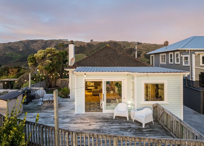 For sale 21 Haunui Road, Pukerua Bay, Porirua, Wellington homes.co.nz