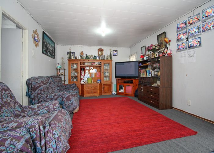  at 74 Sikkim Crescent, Clover Park, Auckland