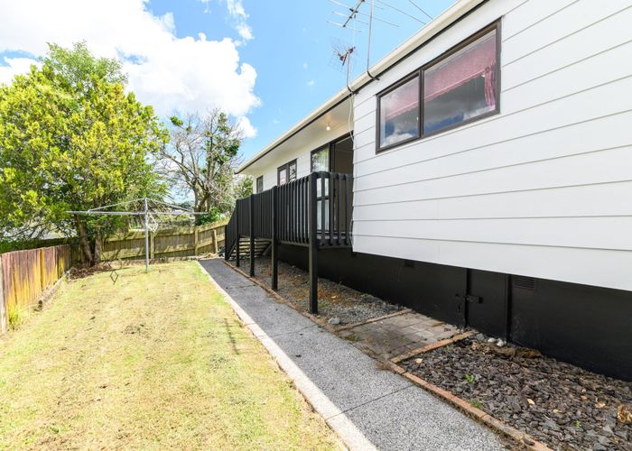  at 10 Frosses Place, Massey, Auckland