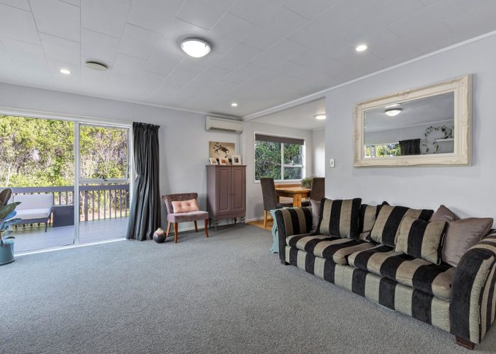  at 6 Spinella Drive, Bayview, North Shore City, Auckland