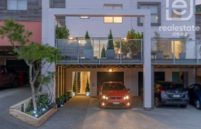  at 55 Saddleback Grove, Karori, Wellington