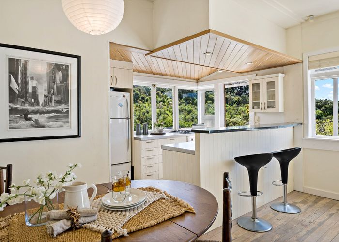  at 156 Bassett Road, Remuera, Auckland