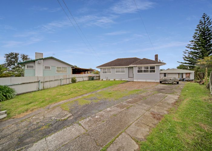  at 5 Nairn Place, Otara, Auckland