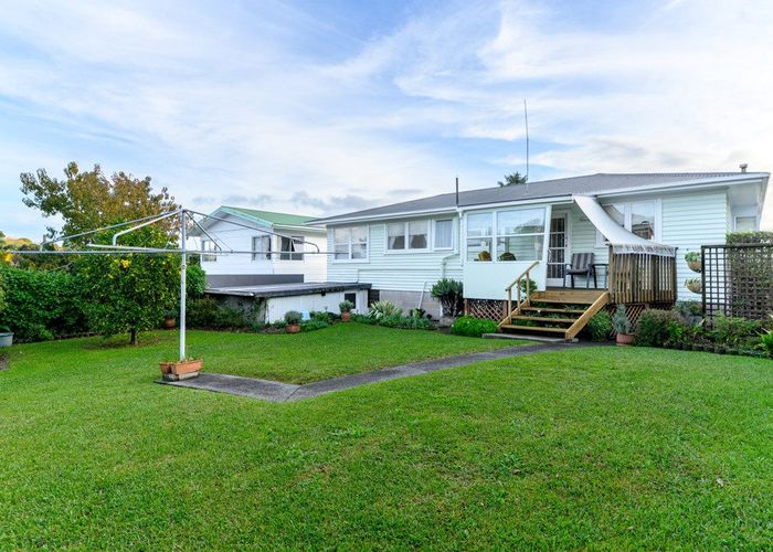  at 144 Whitney Street, Blockhouse Bay, Auckland
