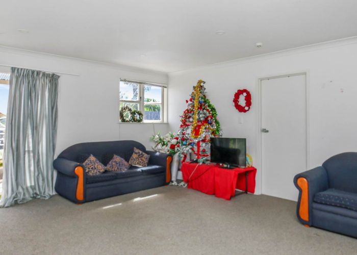  at 36 Alamein Road, Panmure, Auckland