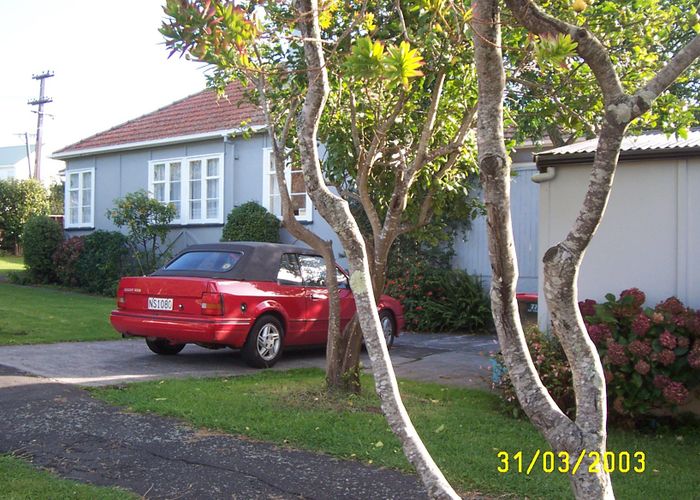  at 77 Tahapa Crescent, Meadowbank, Auckland