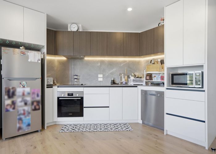  at 323/3 Kaipiho Lane, Albany, North Shore City, Auckland