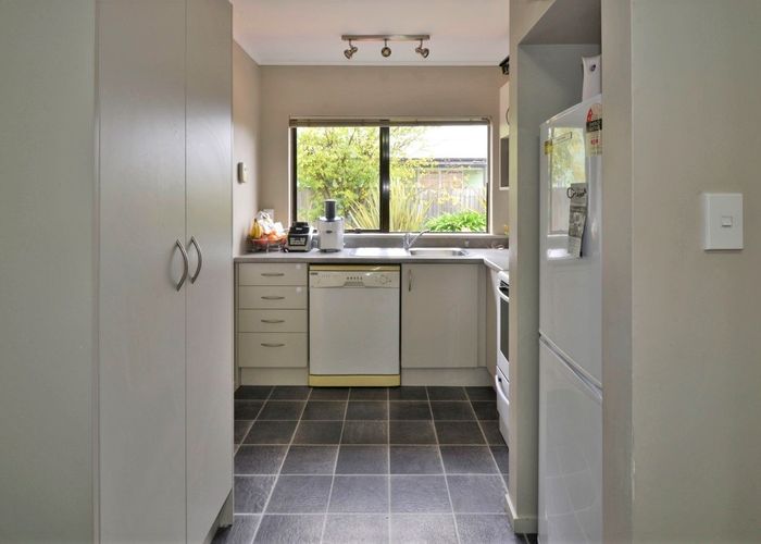  at 2/77 Lismore Street, Waltham, Christchurch
