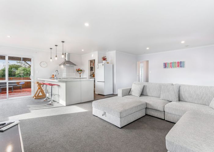  at 18 Aitkenhead Court, Parakai, Helensville