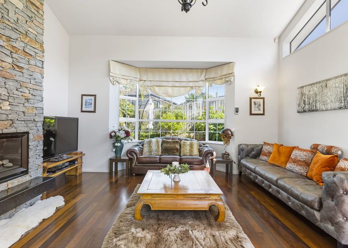  at 74 Travis View Drive, Fairview Heights, North Shore City, Auckland