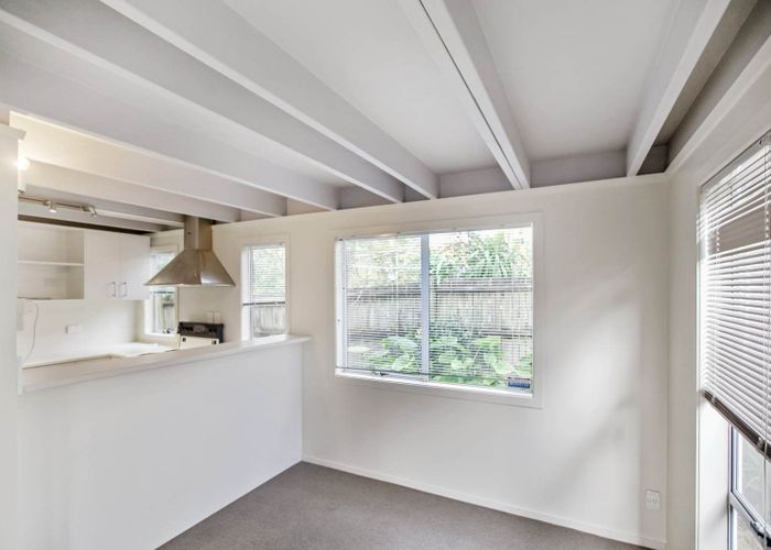  at 6/8 Otahuri Crescent, Greenlane, Auckland City, Auckland