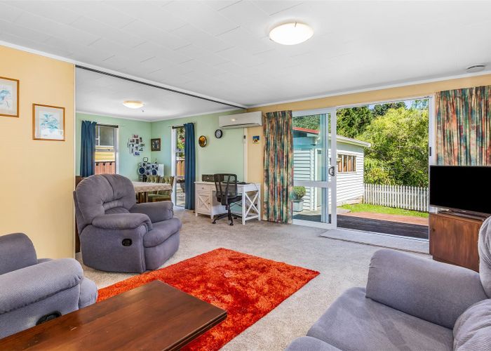 For sale 62 Huanui Street, Ranui Heights, Porirua, Wellington homes.co.nz