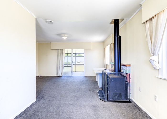  at 20 Fenwick Crescent, Hillcrest, Hamilton