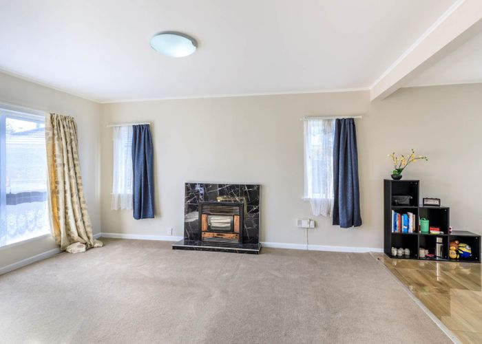  at 1/12 Evelyn Street, Papatoetoe, Auckland