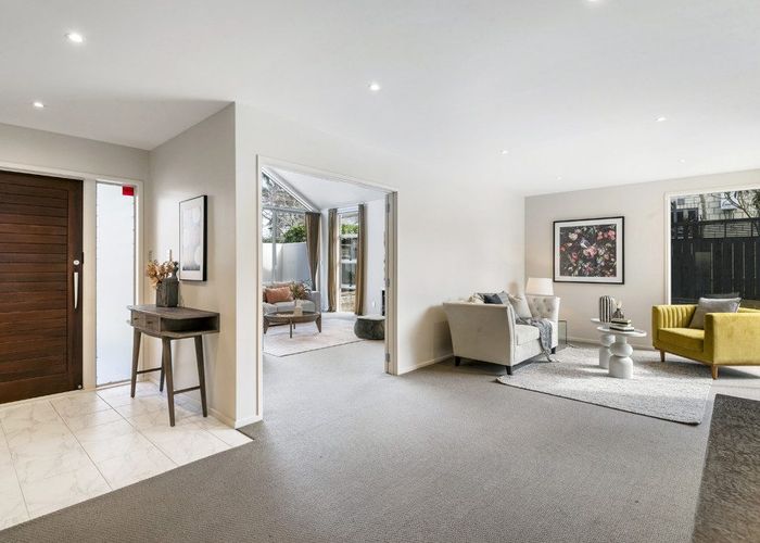 at 19 English Oak Drive, Schnapper Rock, North Shore City, Auckland