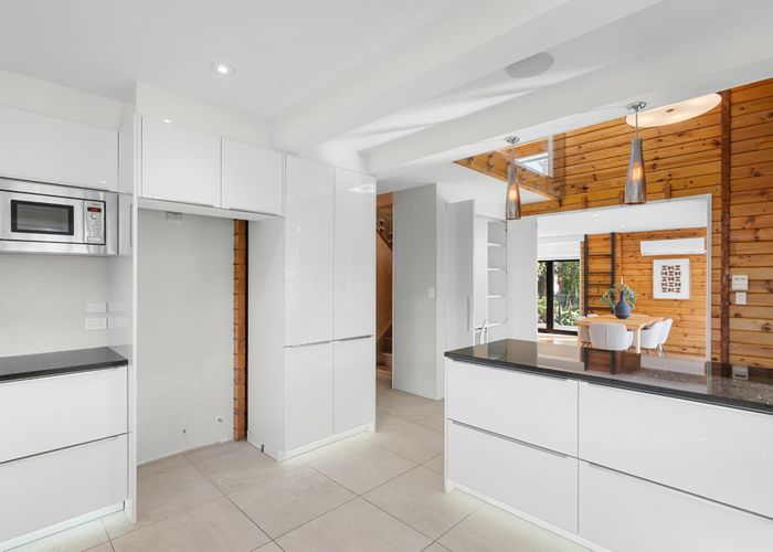  at 3 Hamilton Avenue, Fendalton, Christchurch City, Canterbury