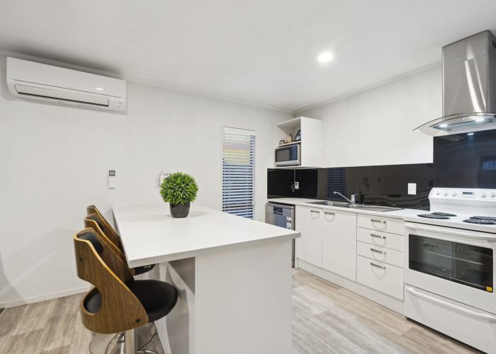  at 2/52 Tironui Road, Takanini, Auckland
