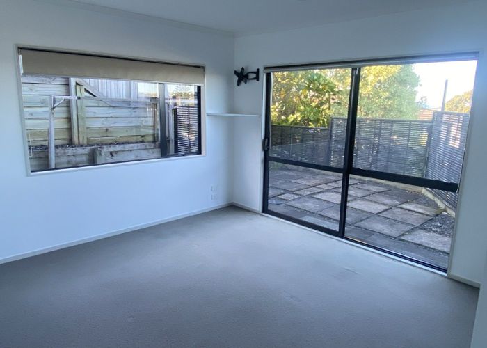  at 94B Carlisle Road, Browns Bay, North Shore City, Auckland
