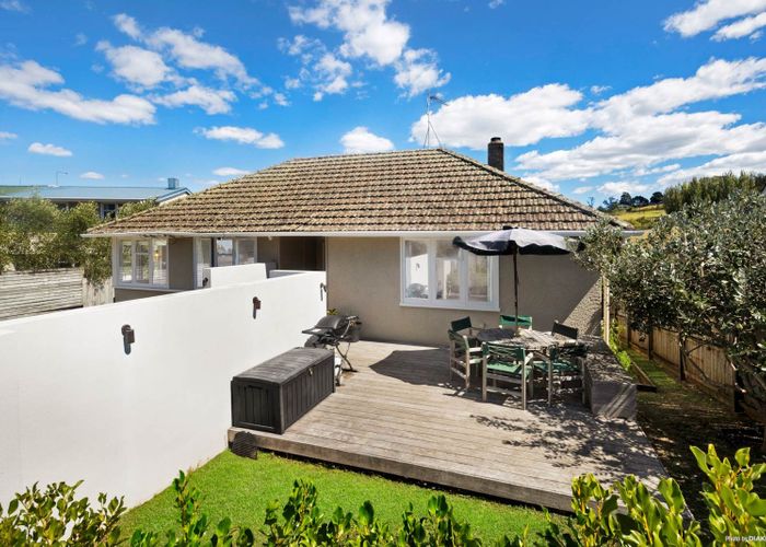  at 35 Apirana Avenue, Glen Innes, Auckland City, Auckland