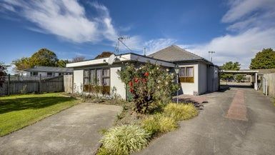  at 1107 Willowpark Road North, Mayfair, Hastings