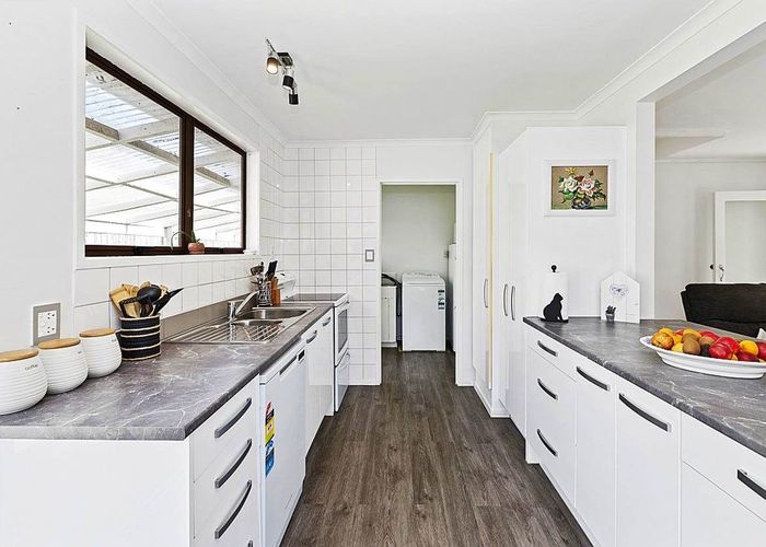  at 4 Capricorn Place, Glen Eden, Waitakere City, Auckland