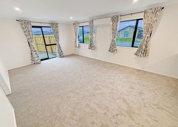  at 2 Applegrove Crescent, Belfast, Christchurch City, Canterbury
