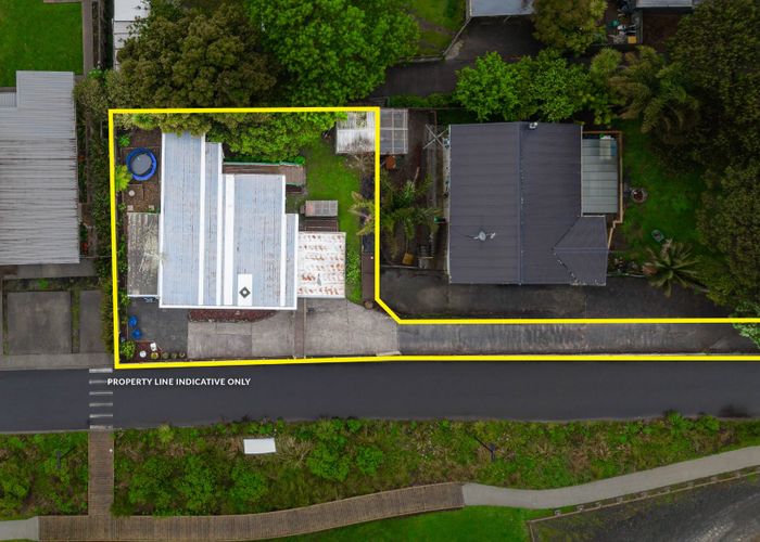  at 2/617 Swanson Road, Swanson, Waitakere City, Auckland