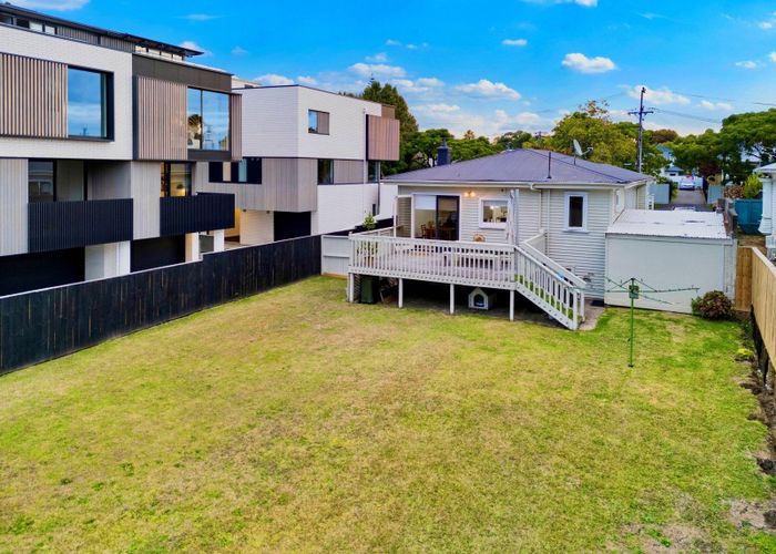  at 15 Walmer Road, Point Chevalier, Auckland City, Auckland