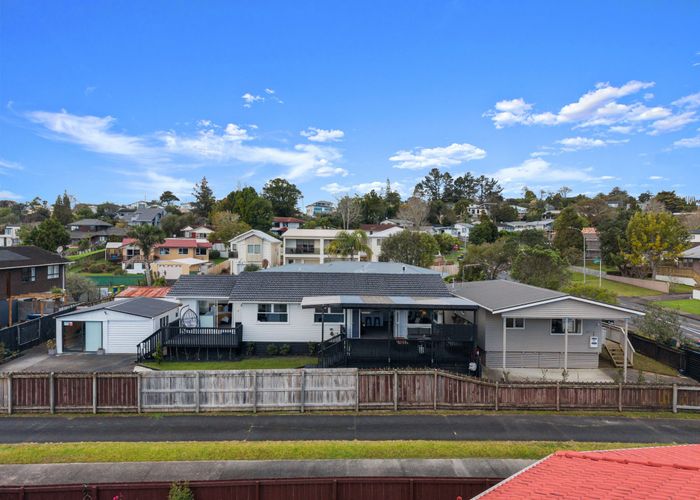 at 37 & 37A Castleford Street, Green Bay, Waitakere City, Auckland