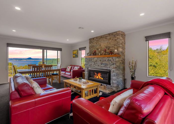  at 19 Te Urunga Place, Acacia Bay, Taupo, Waikato