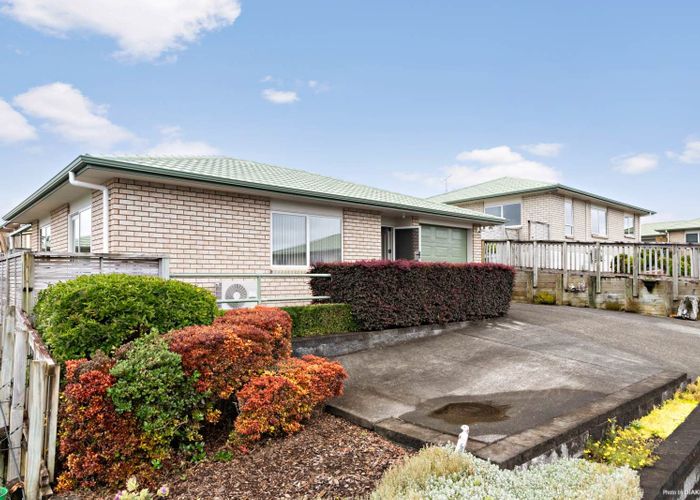  at 25/8 Village Place, Tuakau, Franklin, Auckland