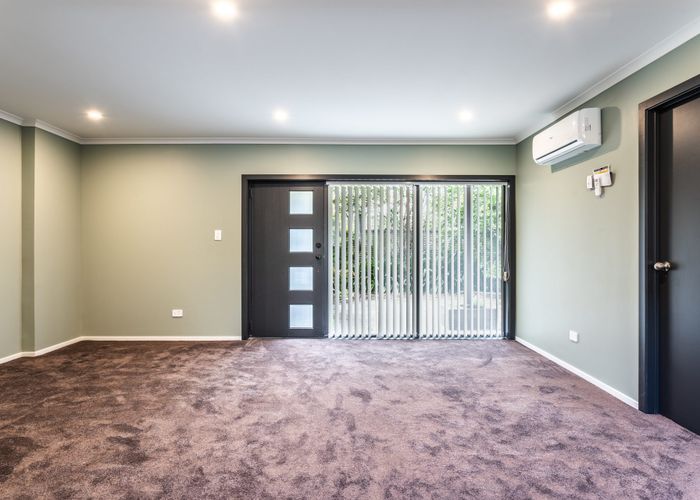  at 8B Monde Pl, Clover Park, Manukau City, Auckland